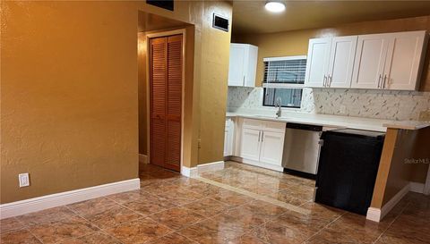 1930 WALTON STREET S