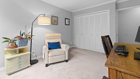 6118 N Sheridan Road