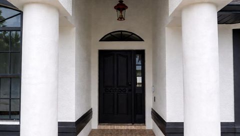 2398 Sweetwater Blvd