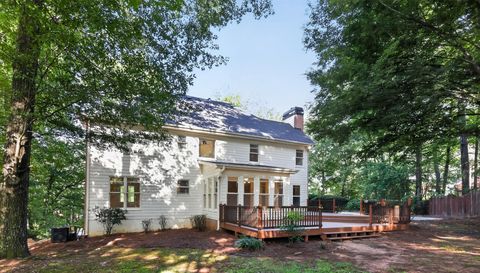 2240 Whispering Pines Ln