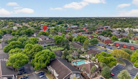 2929 ANTIQUE OAKS CIRCLE