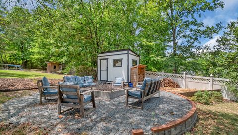 12328 Sandringham Pl