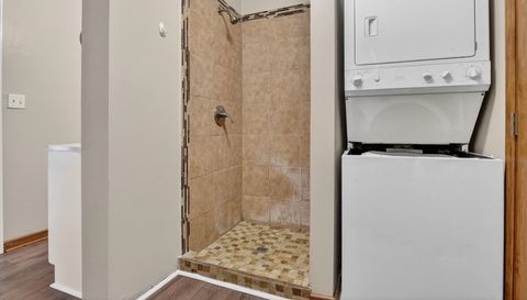 1464 A NE PINE LOG RD