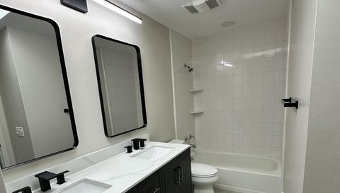 782 S Pennsylvania Ave