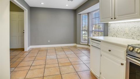 1304 Hi Circle North DR