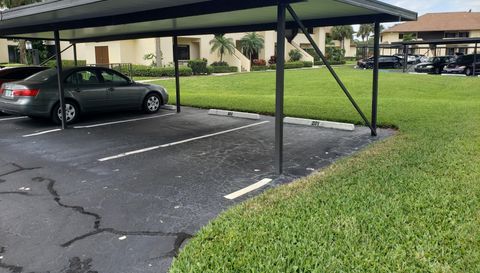 6303 SE Williamsburg Dr