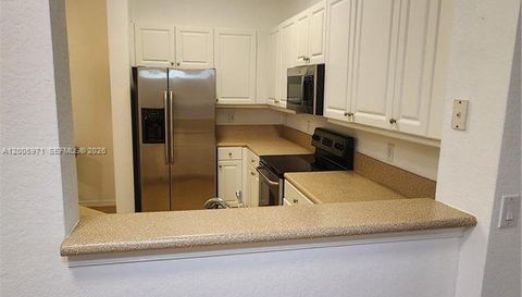 3600 Oaks Clubhouse Dr