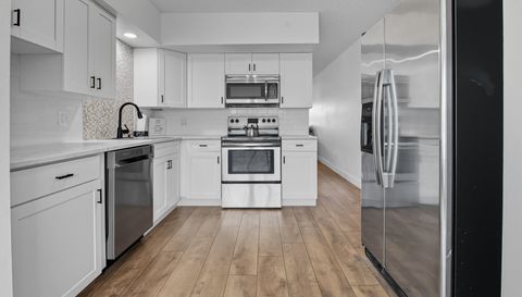 2257 World Pkwy Blvd W