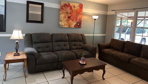2053 NW 31st Pl