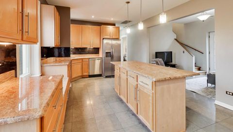 3358 N Monticello Avenue