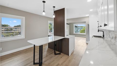 2072 AUSTRALIA WAY W