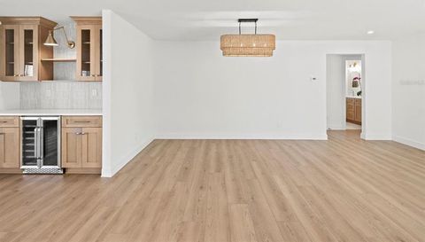 819 JACARANDA