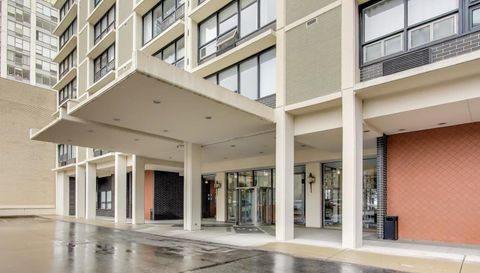 5733 N Sheridan Road