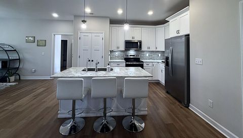 1118 Cross Pointe Dr