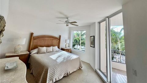 7575 Pelican Bay Blvd