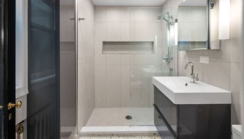 1242 N Lake Shore Drive