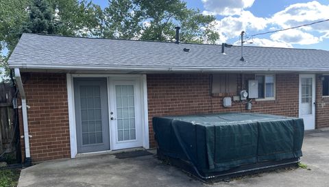 4957 Chesham Dr