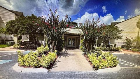 1940 LAKE ATRIUMS CIRCLE