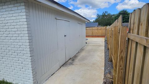 372 Imperial Dr