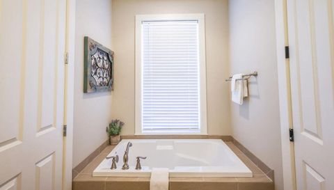 14 E Saddle Notch Ln