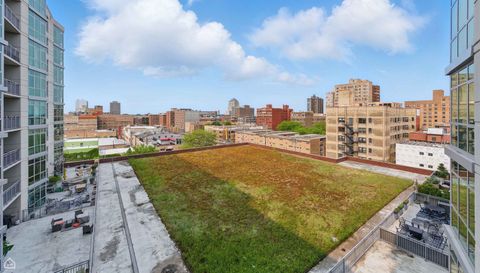 1134 W Granville Avenue