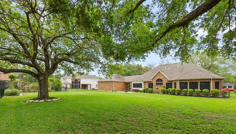 5210 Weston Dr