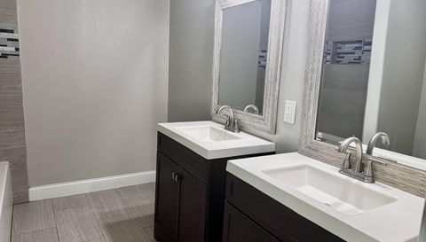 4657 Selkirk Dr