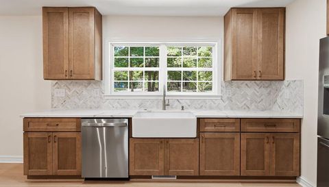 8 Overlook Ct