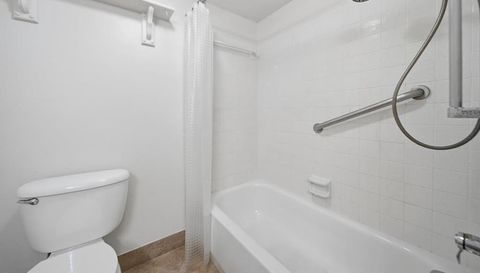 5980 SHORE BOULEVARD S