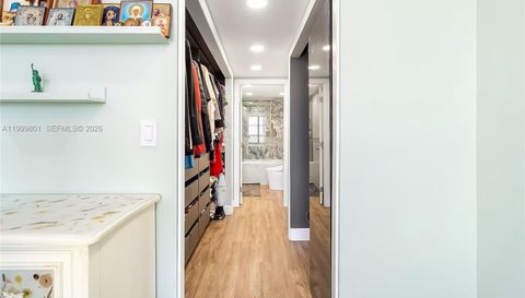 600 Three Islands Blvd