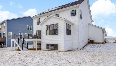 1921 Green Ash Drive