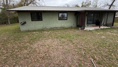 6718 Wendy Rd