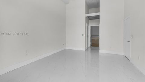 495 Brickell Ave
