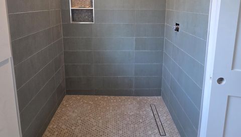 7048 Nichols Cove Dr