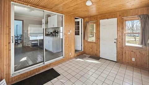 742 Nebraska Avenue E