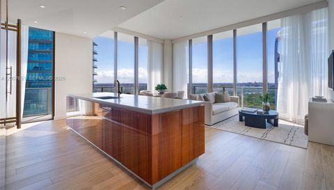 2655 Bayshore Dr