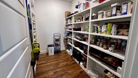 12301 Bella Sera Dr