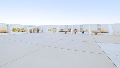 5901 N SHERIDAN Road