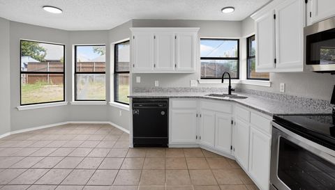 6057 Hillglen Dr