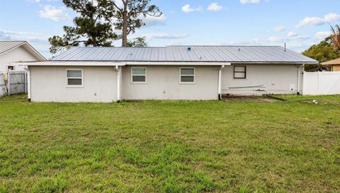 949 SE Breakwater Ave