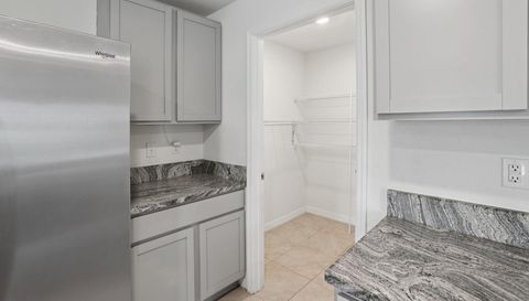 7530 Broad Pointe Dr