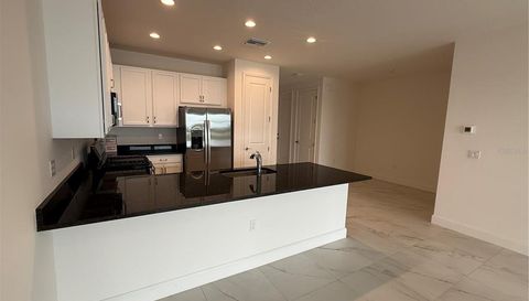 13504 SW STARKISSED LANE