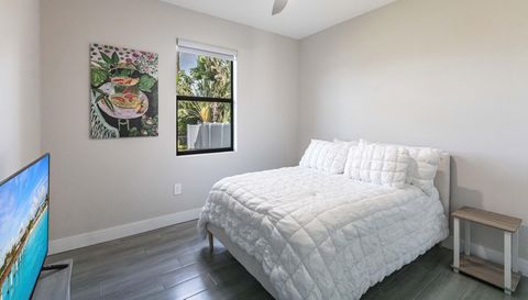 23208 W Eldorado Ave