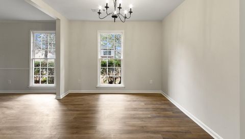 1148 Independence Dr