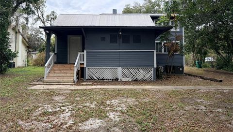 814 E INDIANA AVENUE