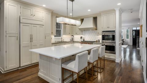 1303 W Schubert Avenue