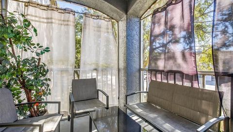 8517 ISLAND BREEZE LANE