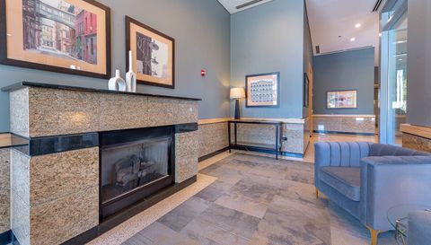 1600 S Prairie Avenue