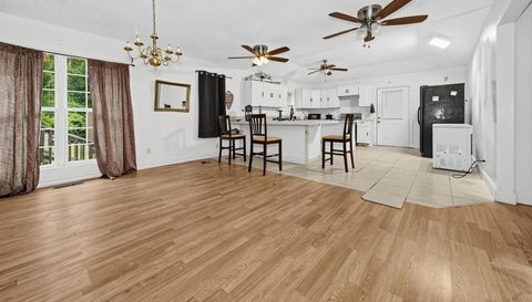 3020 Woodridge Ct