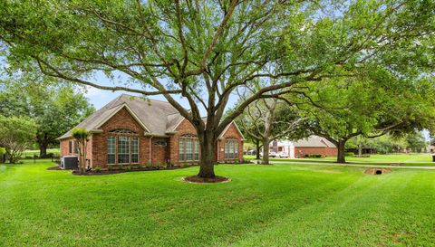5210 Weston Dr